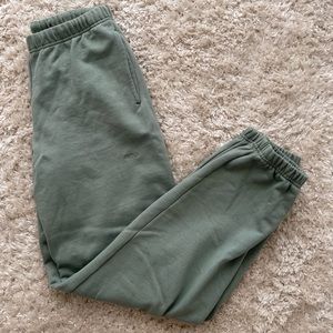 TNA Aritzia Extra AF Fleece Sweatpants